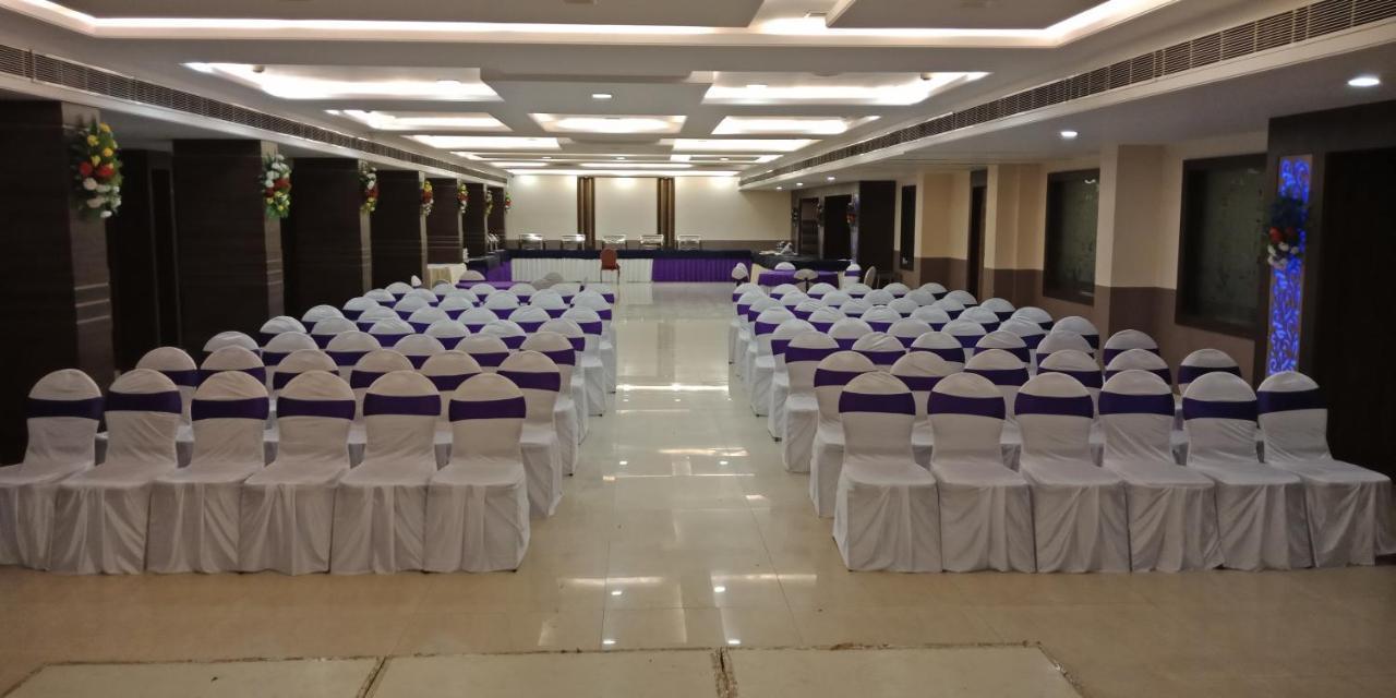 Puja Residency Hotel Varanasi Exterior photo