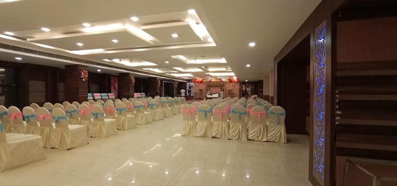Puja Residency Hotel Varanasi Exterior photo