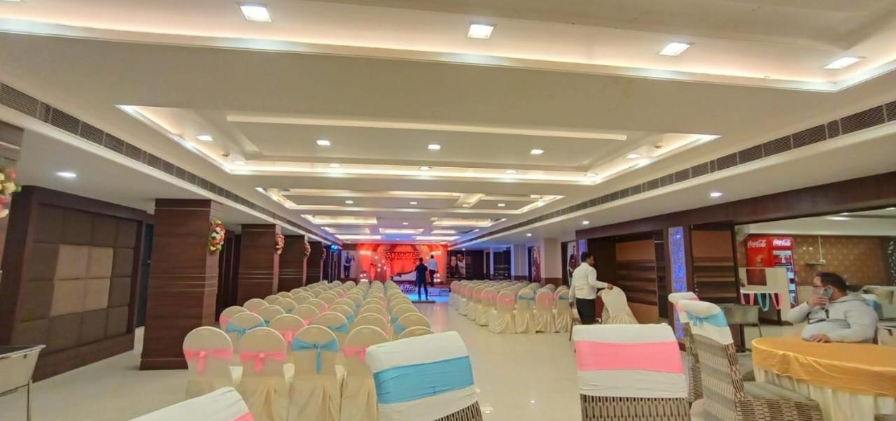Puja Residency Hotel Varanasi Exterior photo