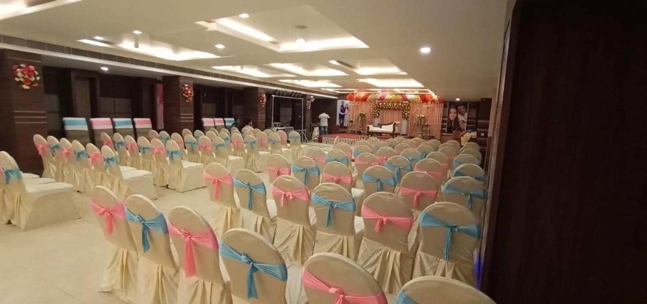 Puja Residency Hotel Varanasi Exterior photo