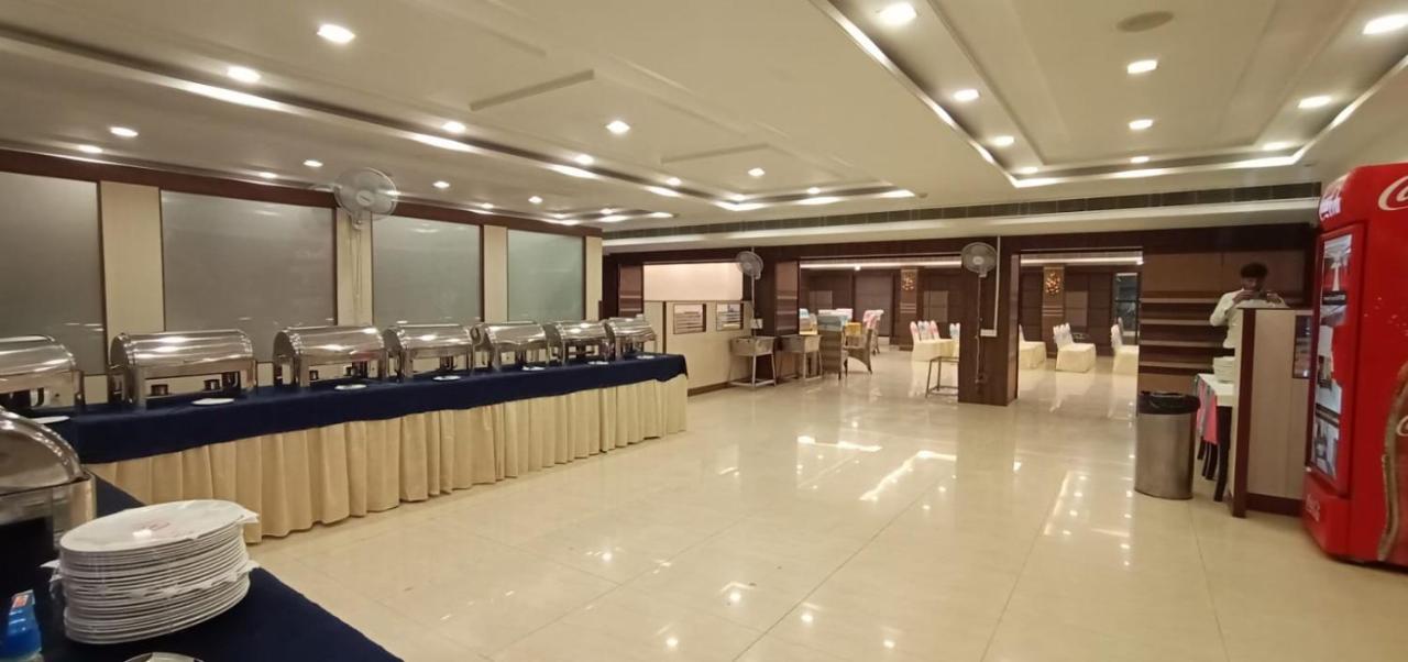 Puja Residency Hotel Varanasi Exterior photo