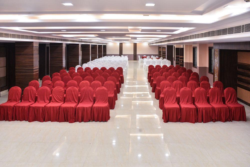 Puja Residency Hotel Varanasi Exterior photo