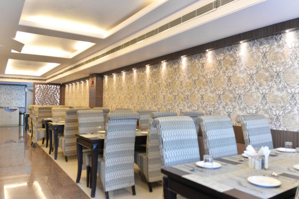 Puja Residency Hotel Varanasi Exterior photo