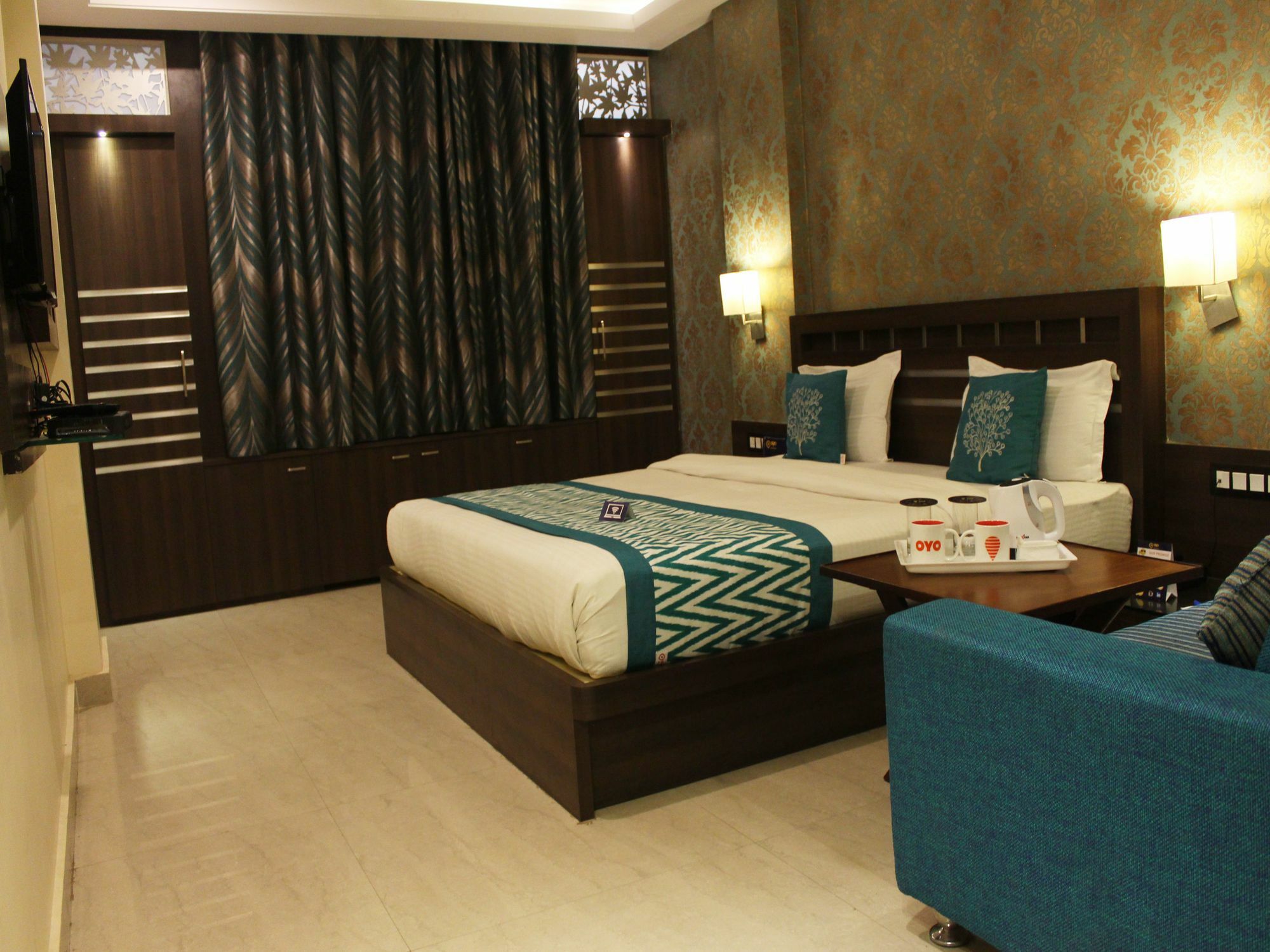 Puja Residency Hotel Varanasi Exterior photo