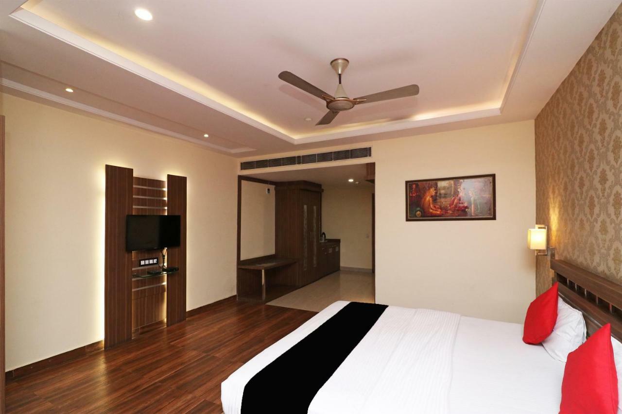 Puja Residency Hotel Varanasi Exterior photo