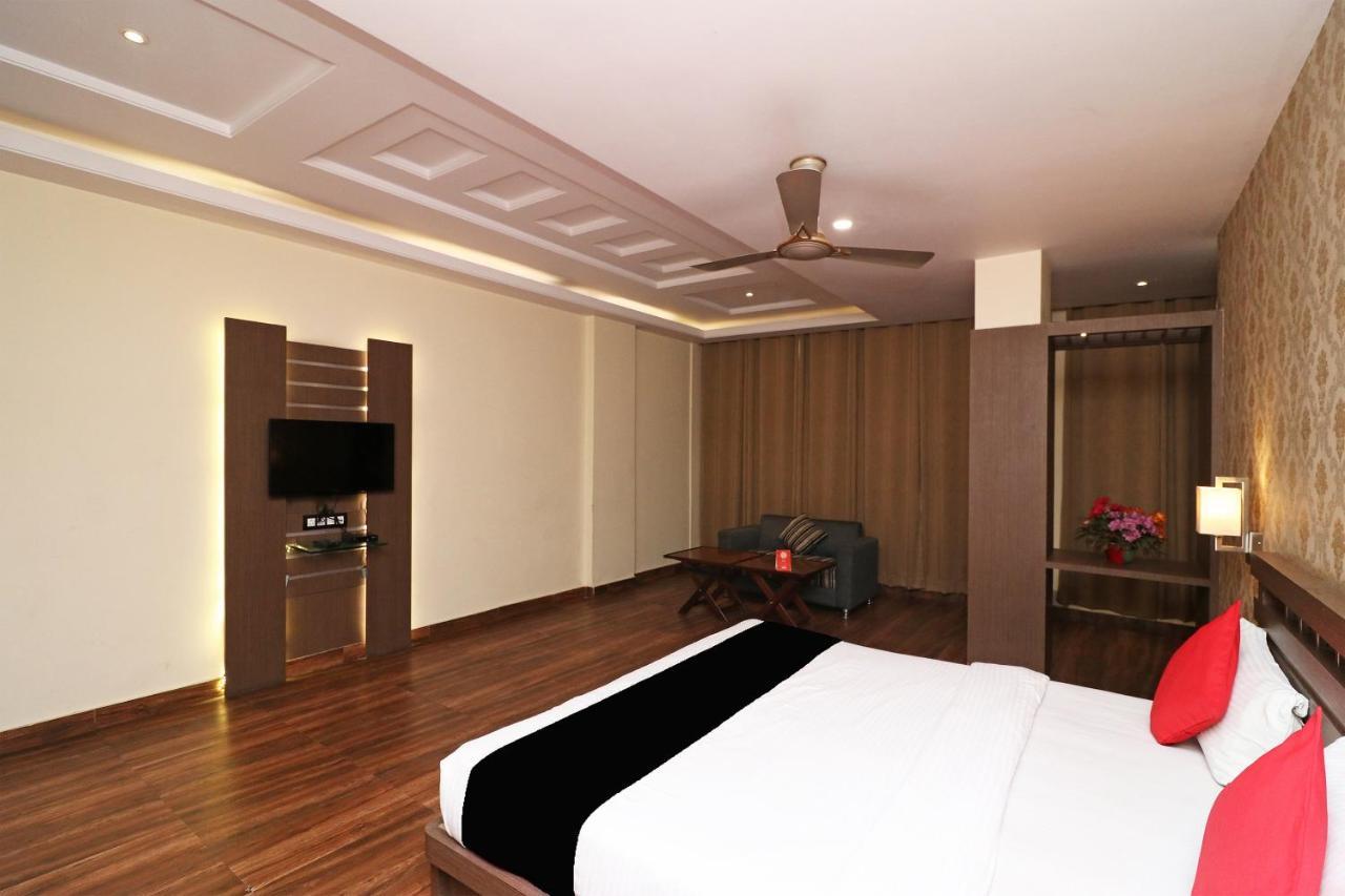 Puja Residency Hotel Varanasi Exterior photo