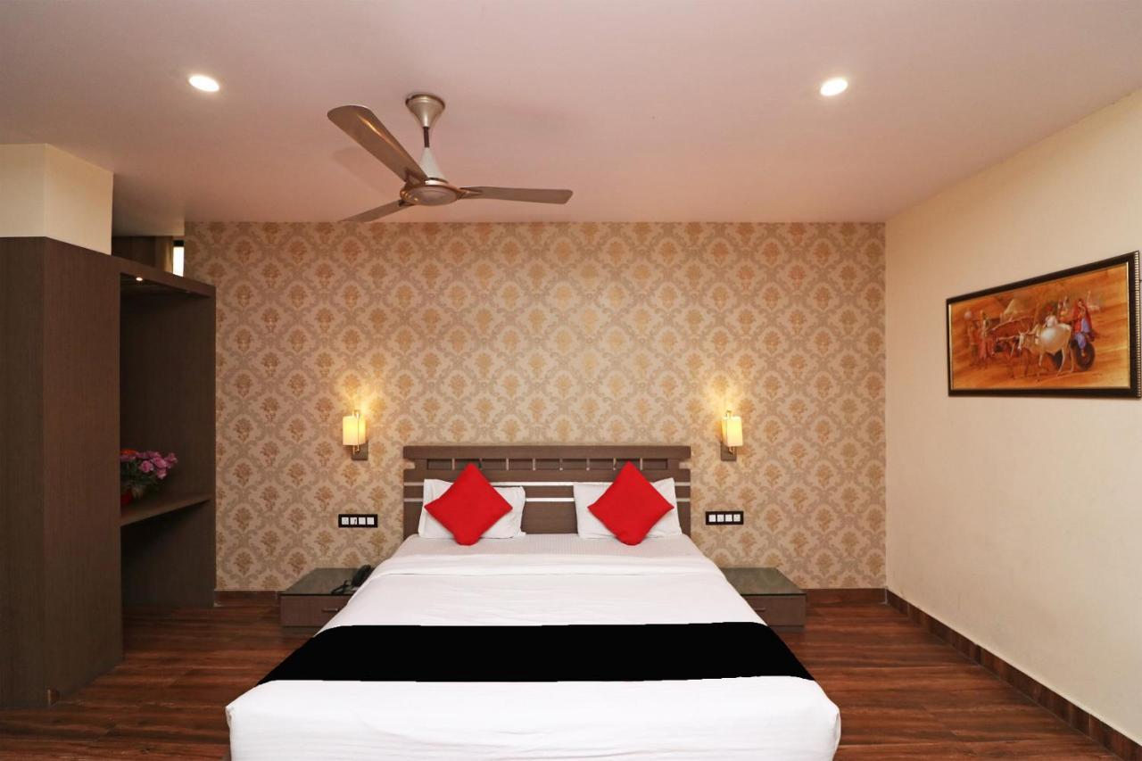 Puja Residency Hotel Varanasi Exterior photo